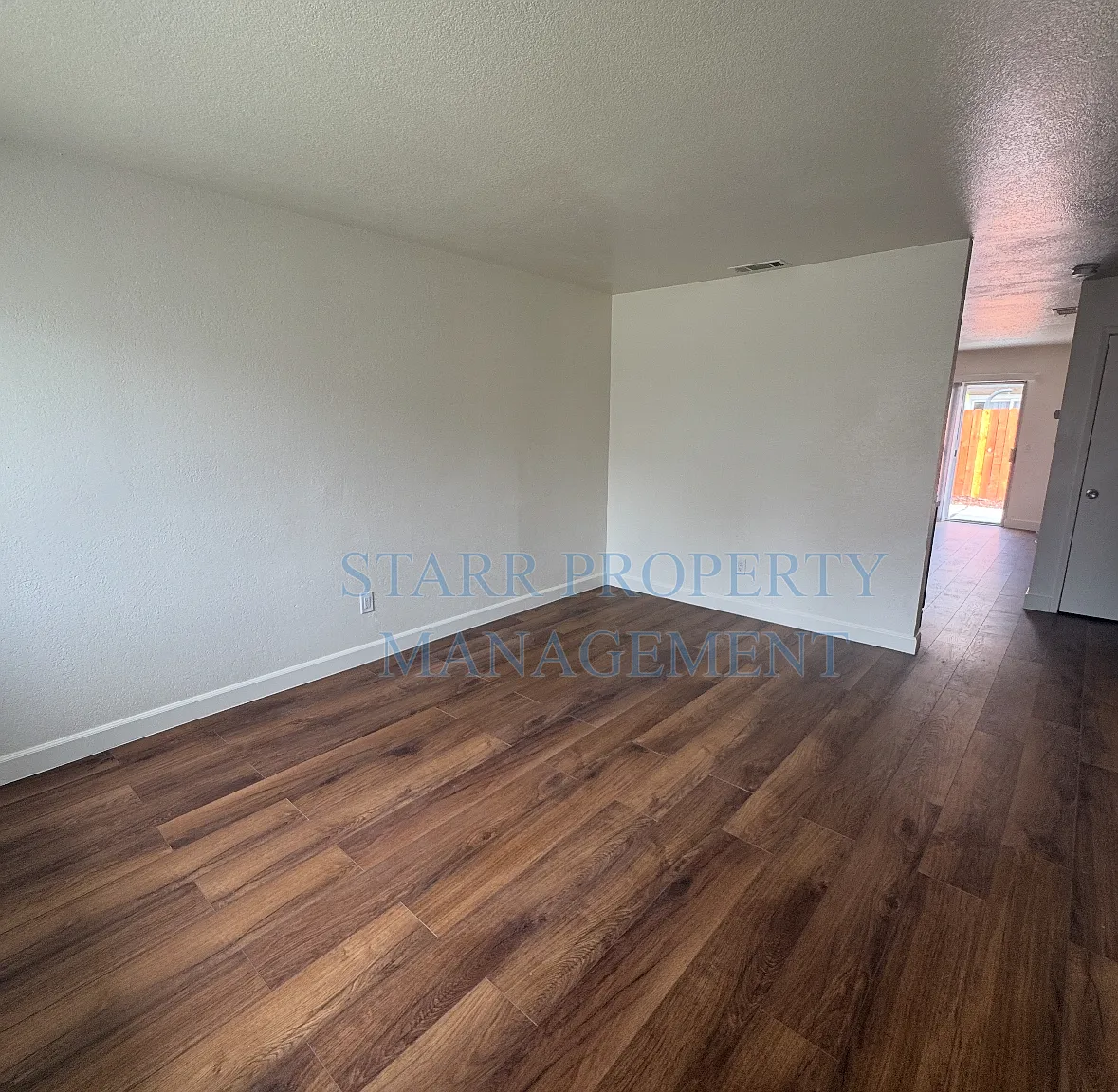 2 bed, 1.0 bath, $1,600 — Photo 2