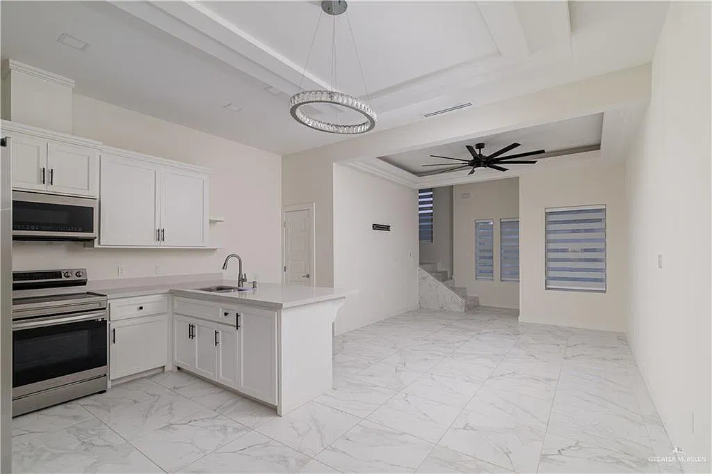2 bed, 2.5 bath, 1450 sqft, $1,350 — Photo 3