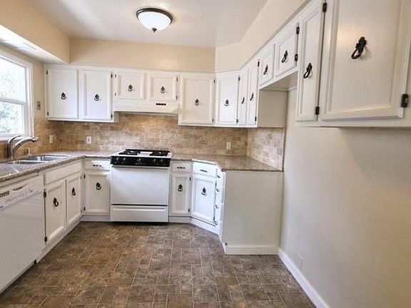 Kitchen now has new fridge