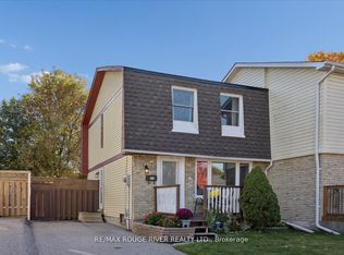 695 Hillcroft St, Oshawa, ON L1G 2S5