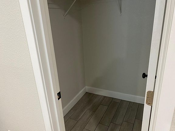 4th image of 2766 Coral Reef Dr
