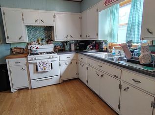 708 3rd St, Glasgow, MO 65254