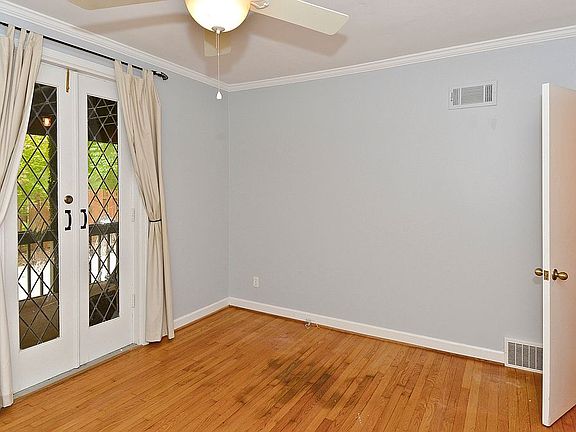 4th image of 751 E Argonne Dr