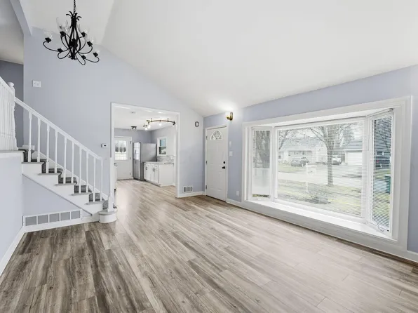 1260 Country Club Rd, Columbus, OH 43227