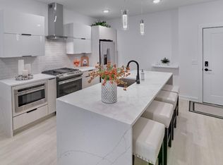 8 Tice Rd APT 302, Franklin Lakes, NJ 07417