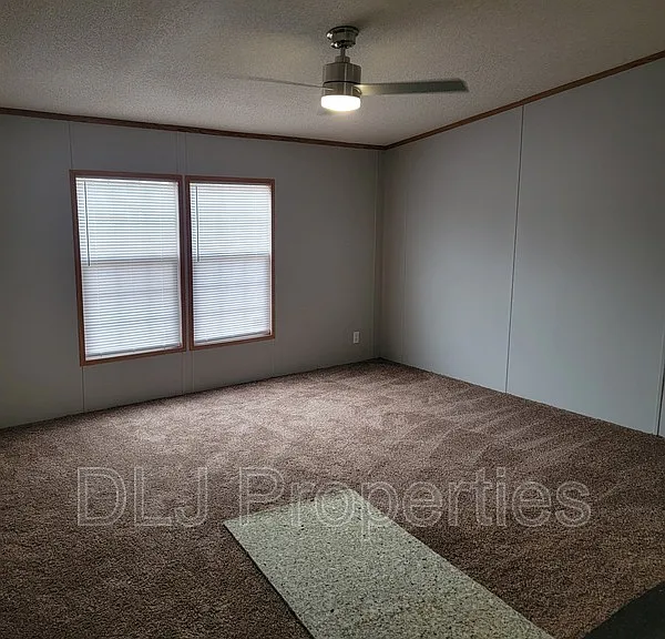 1612 Highway 25/70 W — Photo 4