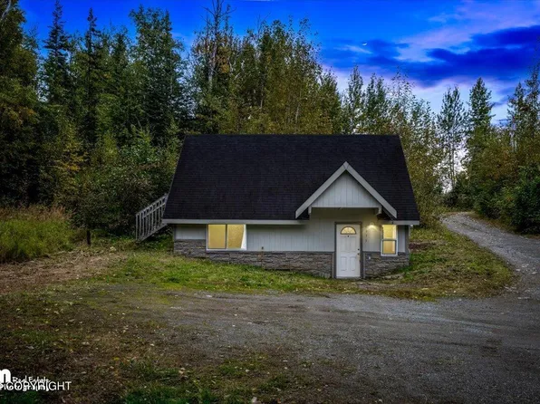 6935 E Springwood Dr, Wasilla, AK 99654