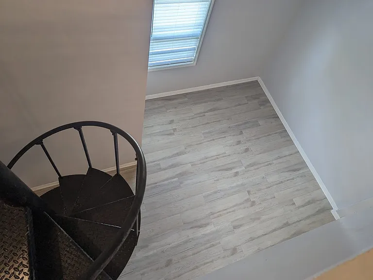813 Harden St #7 — Photo 10