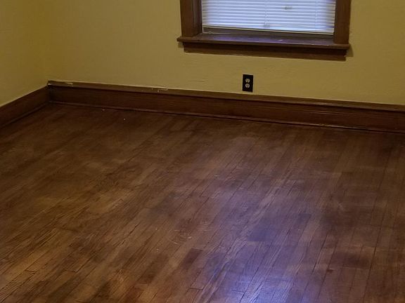 5th image of 5705 W Erie St APT 1