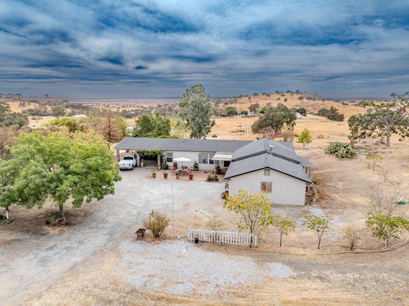 9525 Banderilla Dr, La Grange, CA 95329