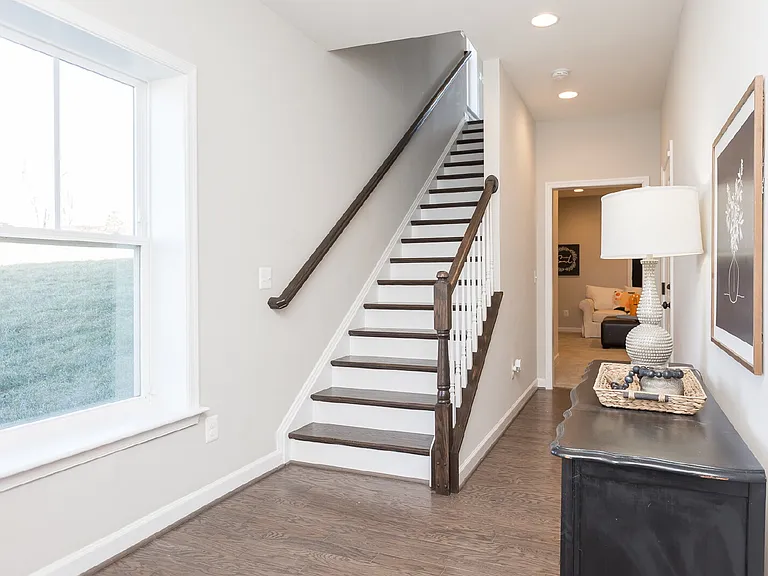 3381 Monterey Dr — Photo 3