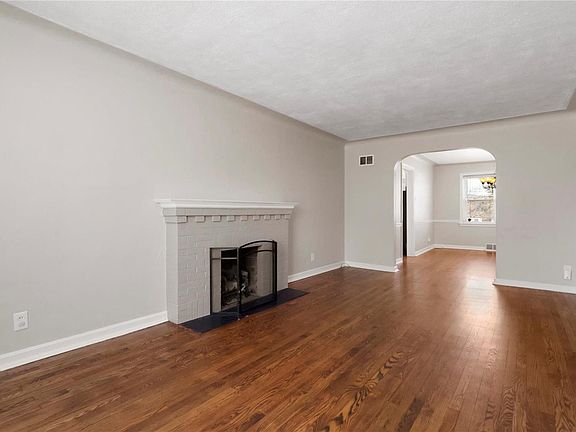 3rd image of 4553 McCausland Ave