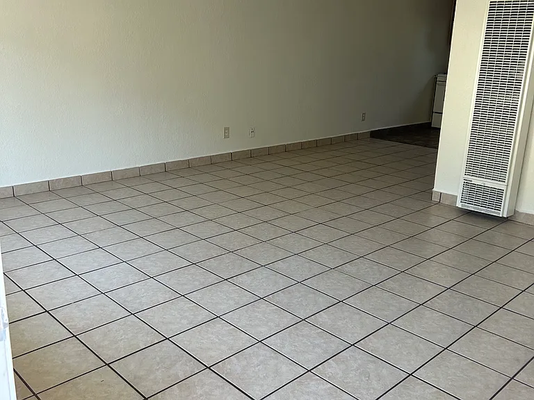 370 Walnut Ave #SEE MANAGEMENT — Photo 9