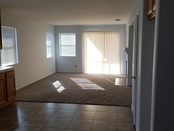 3rd image of 11847 Far Hills Ln