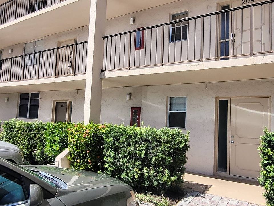 1st image of 2551 Aragon Blvd