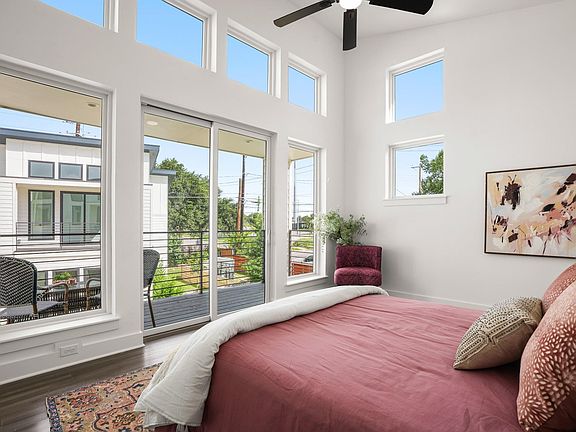 3rd image of 2111 Prather Ln #1
