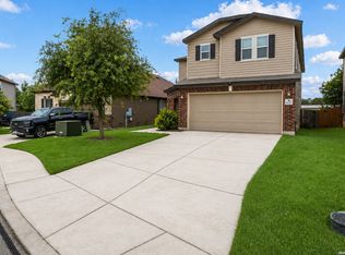 1635 IRON CRK, San Antonio, TX 78245