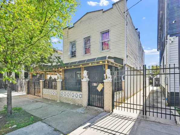 722 Elton Street image 1 of 24