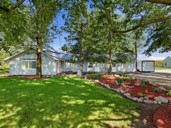 58805 260th St, Nevada, IA 50201