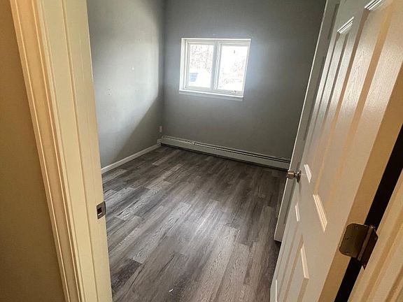4th image of 8251 Woodland Shore Dr