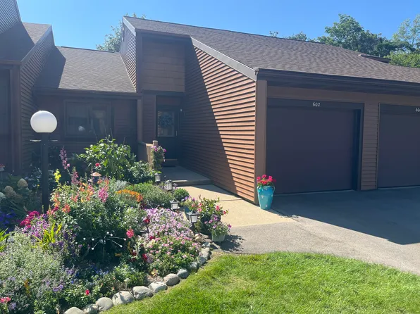 602 Maple Creek Dr, Holland, MI 49423