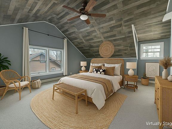 5th image of 405 Maple Street