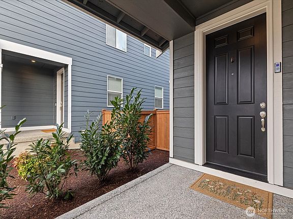 3rd image of 4933 88th Drive NE