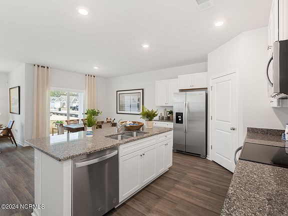 7th image of this home