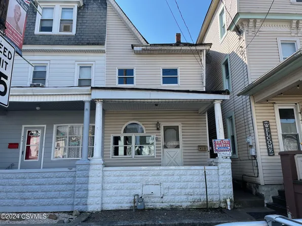 418 W 3rd St, Mount Carmel, PA 17851