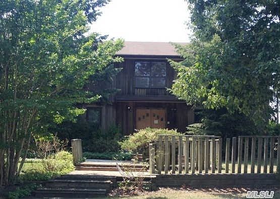 1st image of 6 Sequoia Dr