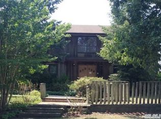6 Sequoia Dr, Hauppauge, NY 11788