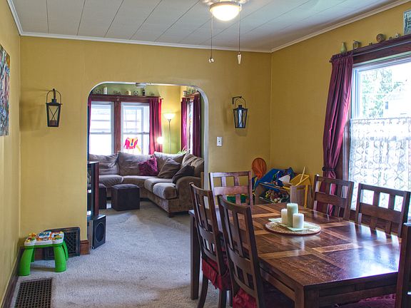 Spacious dining room