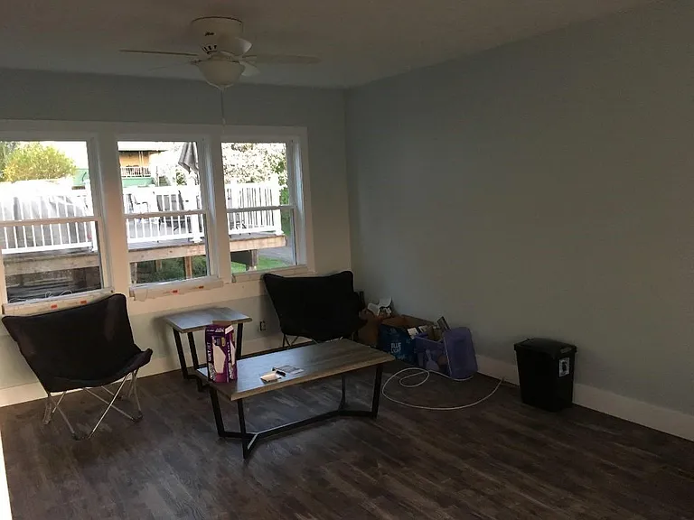 240 Highland Ave — Photo 10