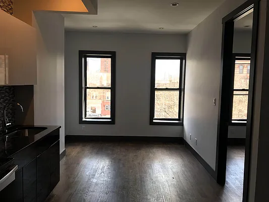 Rented by Premier Metro Realty Corp | media 26