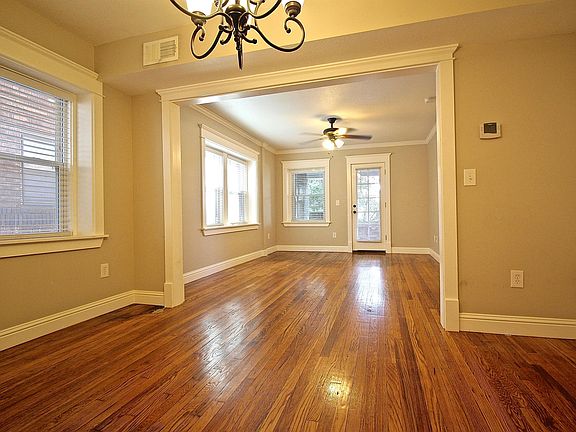 2nd image of 2803 Charlotte St APT 2N
