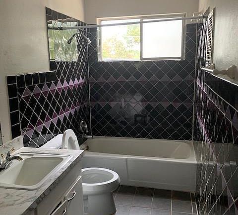 5th image of 623 Donaldson Ave APT 3