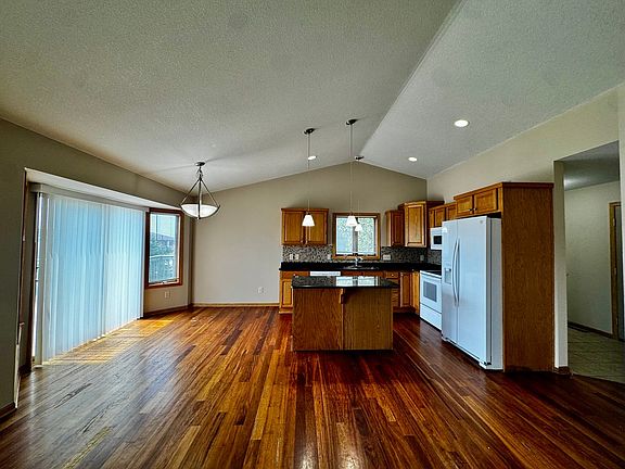 3rd image of 4466 35th St NW