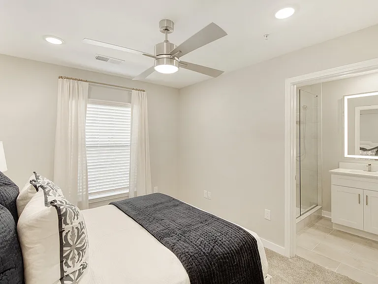 The Azul Apartment Homes — Photo 10