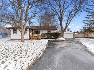 3375 Grant Rd, Rochester Hills, MI, 48309