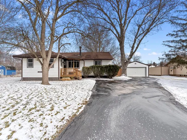 3375 Grant Rd, Rochester Hills, MI 48309