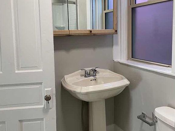 5th image of 2819 Glendora Ave