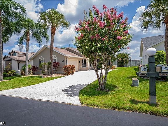 4th image of 3718 Sabal Springs Blvd