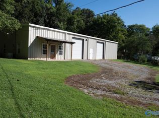913 Freeman Ave, Bridgeport, AL 35740