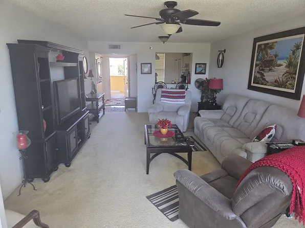 4460 Fairways Blvd APT 302, Bradenton, FL 34209