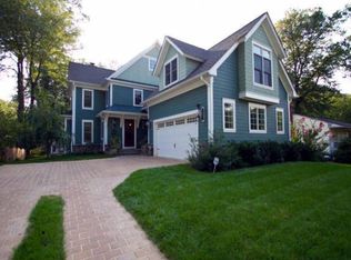 606 Cottage St SW, Vienna, VA 22180