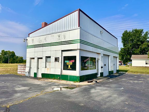 3rd image of 301-315 W North Ave #319