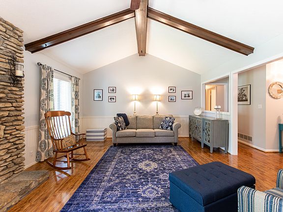 2nd image of 805 Bowmore Pl