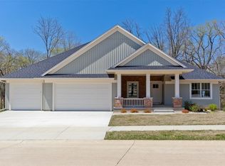 3201 Rimrock Ct NE, Cedar Rapids, IA 52402