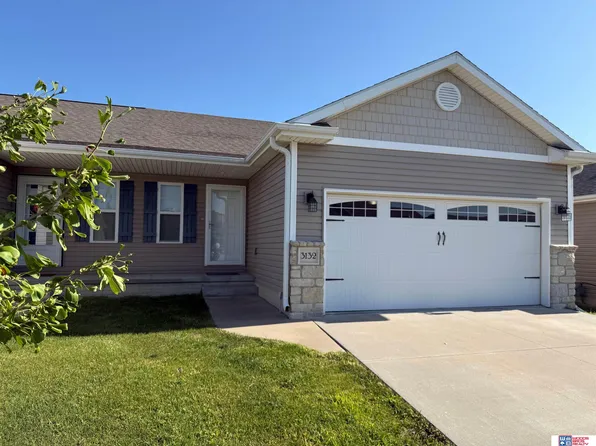 3132 King Ridge Blvd, Lincoln, NE 68504