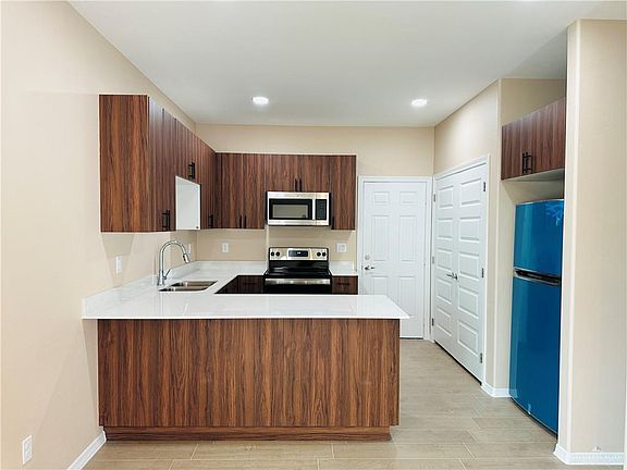 3rd image of 2900 W Kenwood St #1